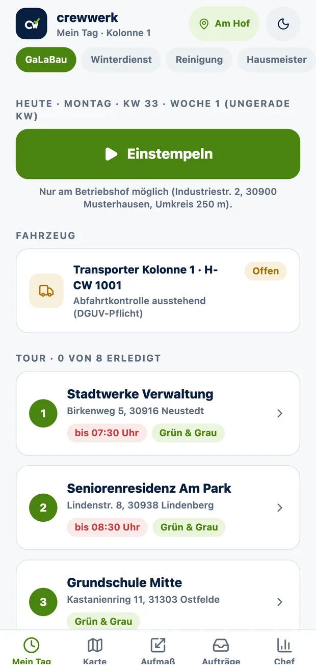 crewwerk auf dem Smartphone: Mein Tag mit Einstempeln am Betriebshof, Fahrzeug und Tour mit acht Stopps